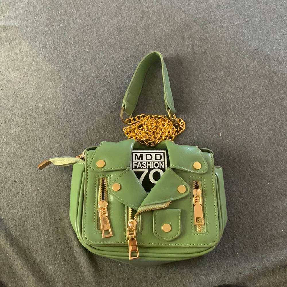 A MDD FASHION 79 jacket purse